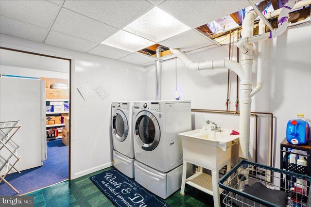 1050 PENNSYLVANIA AVE, Franklinville, NJ 08322