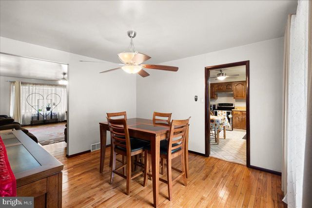 1050 PENNSYLVANIA AVE, Franklinville, NJ 08322