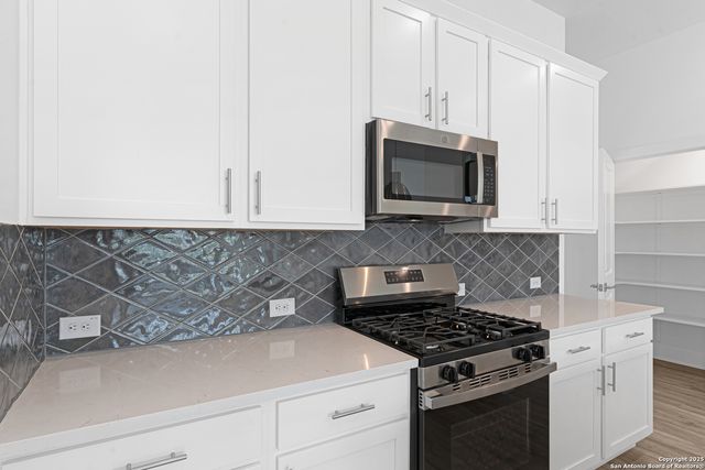 10011 UNIVERSITY WAY, San Antonio, TX 78224