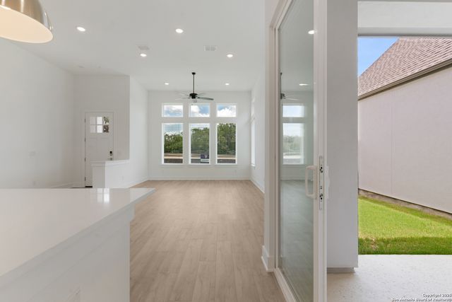 10011 UNIVERSITY WAY, San Antonio, TX 78224