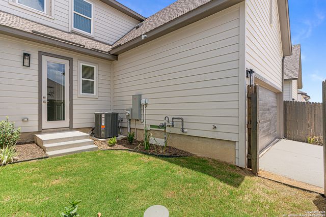 10011 UNIVERSITY WAY, San Antonio, TX 78224