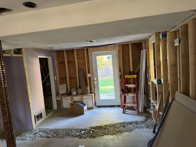 1 Sunnybrook Ln, Canton, MA 02021