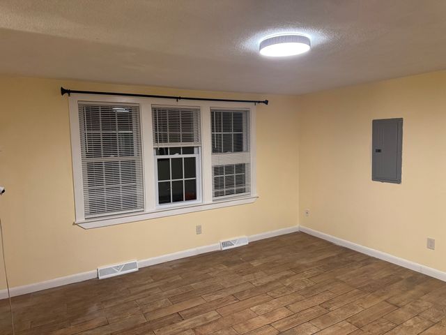 1 Sunnybrook Ln, Canton, MA 02021