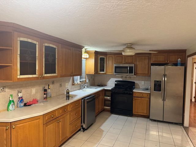 1 Sunnybrook Ln, Canton, MA 02021