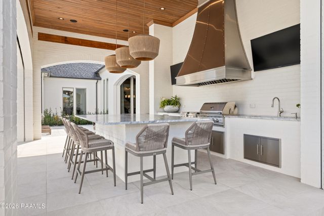 101 Rio Ridge Drive, Lafayette, LA 70508