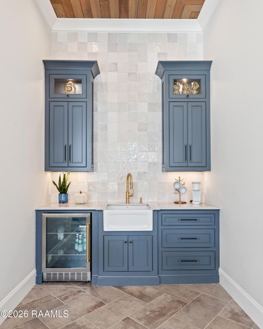 101 Rio Ridge Drive, Lafayette, LA 70508