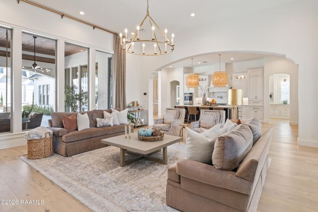 101 Rio Ridge Drive, Lafayette, LA 70508