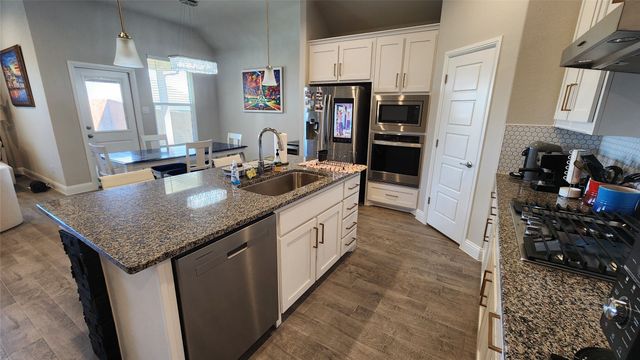 2221 Redwing Drive, Denton, TX 76205