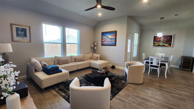 2221 Redwing Drive, Denton, TX 76205