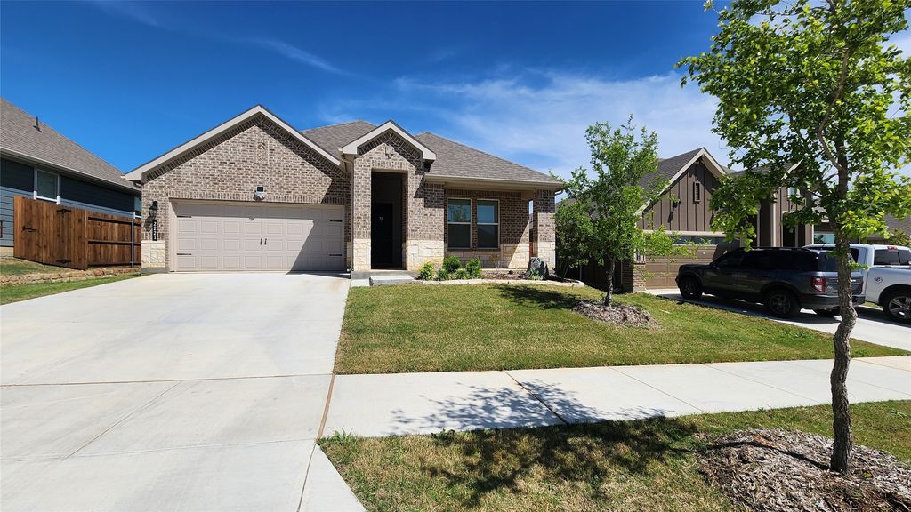 2221 Redwing Drive, Denton, TX 76205
