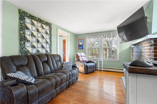 1 Capron Road, Smithfield, RI 02917