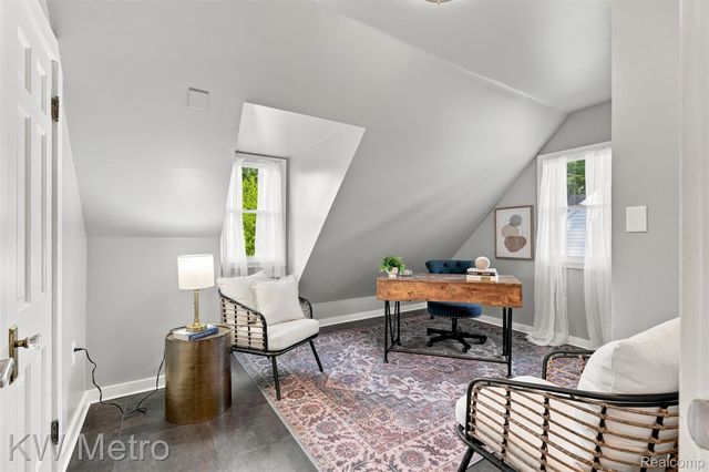 1526 W Houstonia Avenue, Royal Oak, MI 48073