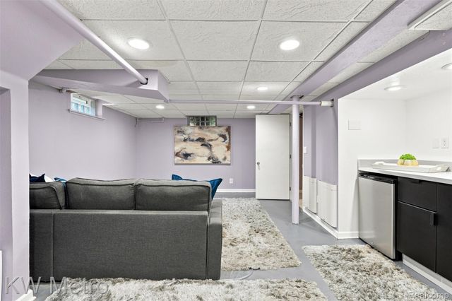 1526 W Houstonia Avenue, Royal Oak, MI 48073