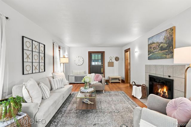 1526 W Houstonia Avenue, Royal Oak, MI 48073