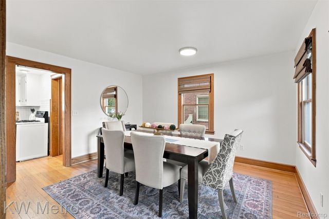 1526 W Houstonia Avenue, Royal Oak, MI 48073