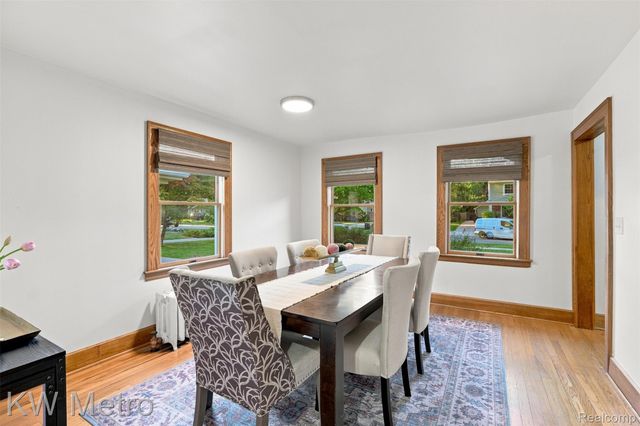 1526 W Houstonia Avenue, Royal Oak, MI 48073
