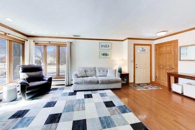 714 W Campbell Street, Arlington Heights, IL 60005