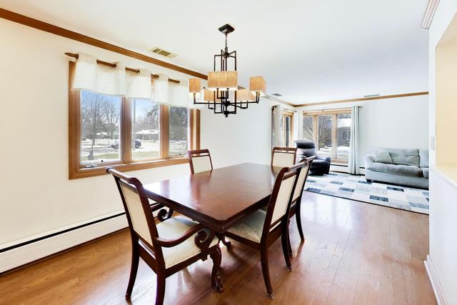 714 W Campbell Street, Arlington Heights, IL 60005