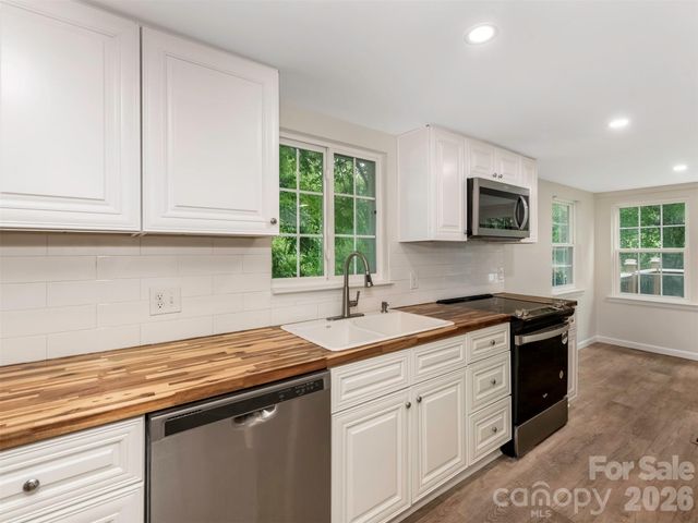 1016 Underwood Road, Matthews, NC 28104