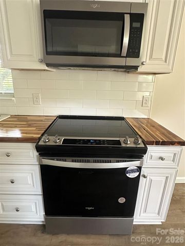 1016 Underwood Road, Matthews, NC 28104