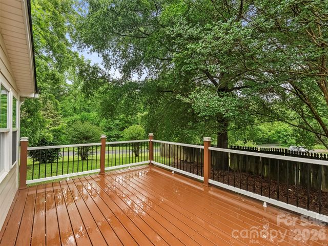 1016 Underwood Road, Matthews, NC 28104