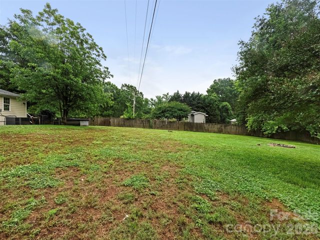 1016 Underwood Road, Matthews, NC 28104