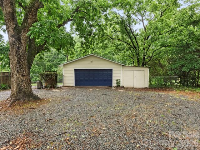 1016 Underwood Road, Matthews, NC 28104