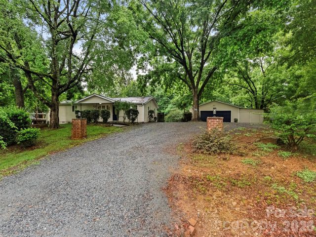 1016 Underwood Road, Matthews, NC 28104