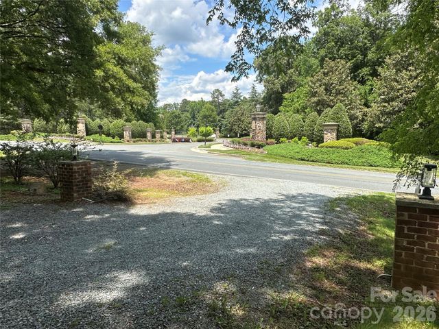 1016 Underwood Road, Matthews, NC 28104