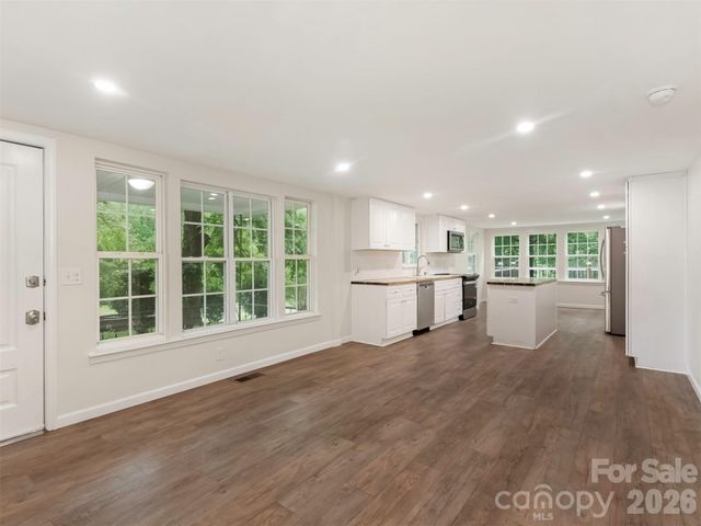 1016 Underwood Road, Matthews, NC 28104