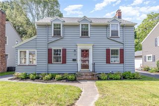 61 Avondale Road, Irondequoit, NY 14622