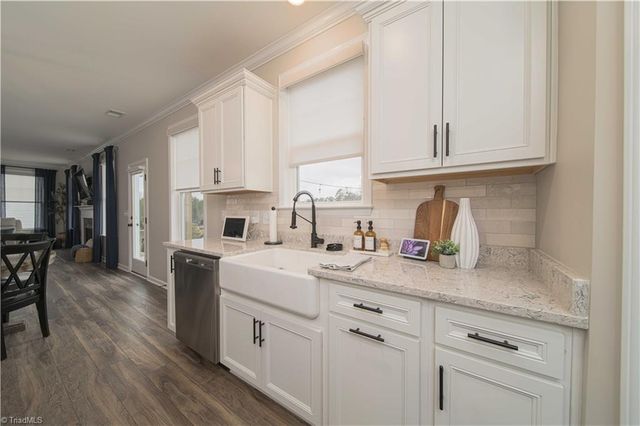 6284 Finch Meadow Court, Clemmons, NC 27012