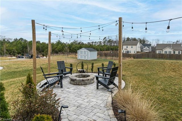 6284 Finch Meadow Court, Clemmons, NC 27012