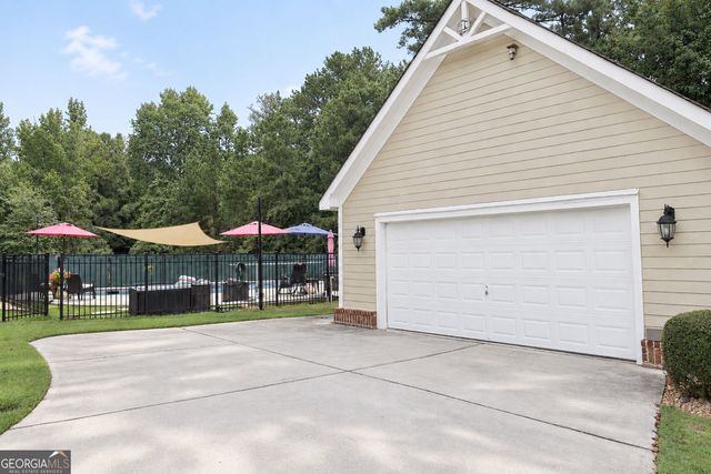 215 River Dance Way, Tyrone, GA 30290