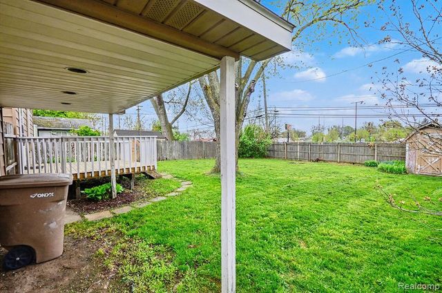 74 E Colgate Avenue, Pontiac, MI 48340