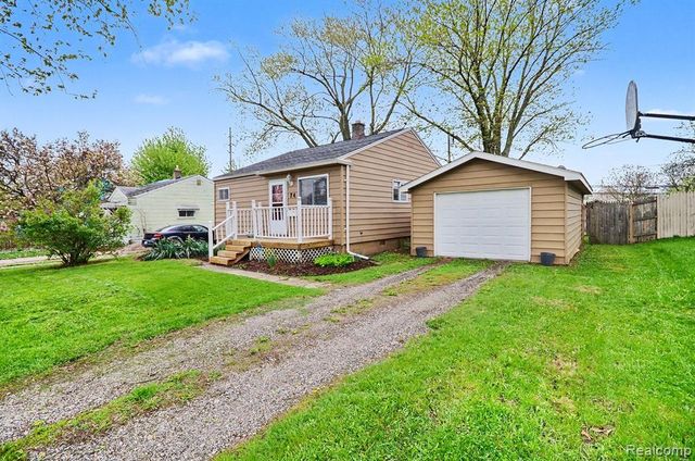 74 E Colgate Avenue, Pontiac, MI 48340