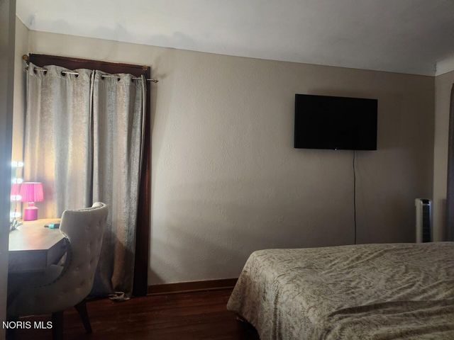 8535 Airport Highway, Holland, OH 43528