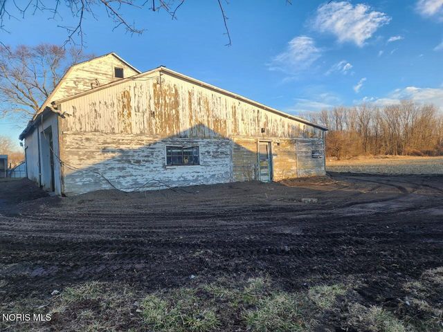 8535 Airport Highway, Holland, OH 43528