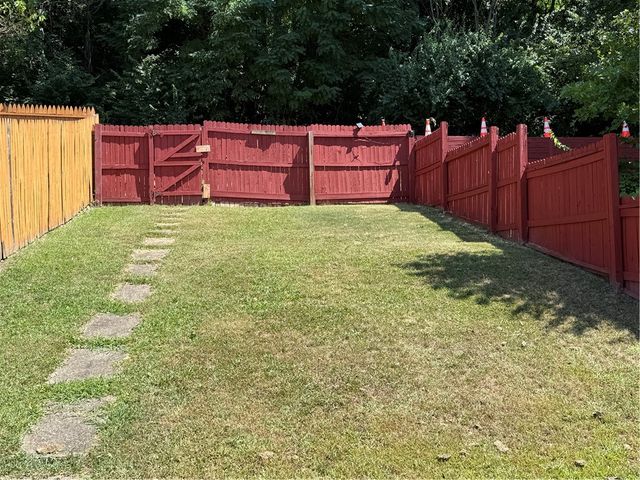 114 Greydon Ave, Mckees Rocks, PA 15136