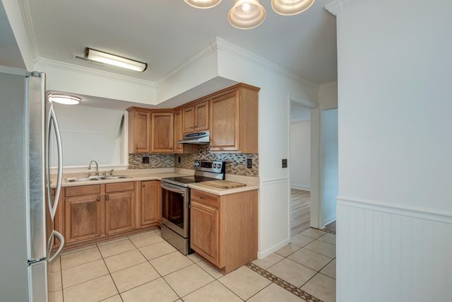 237 Horseshoe Drive, Goose Creek, SC 29445