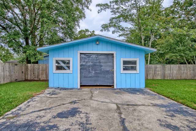 237 Horseshoe Drive, Goose Creek, SC 29445