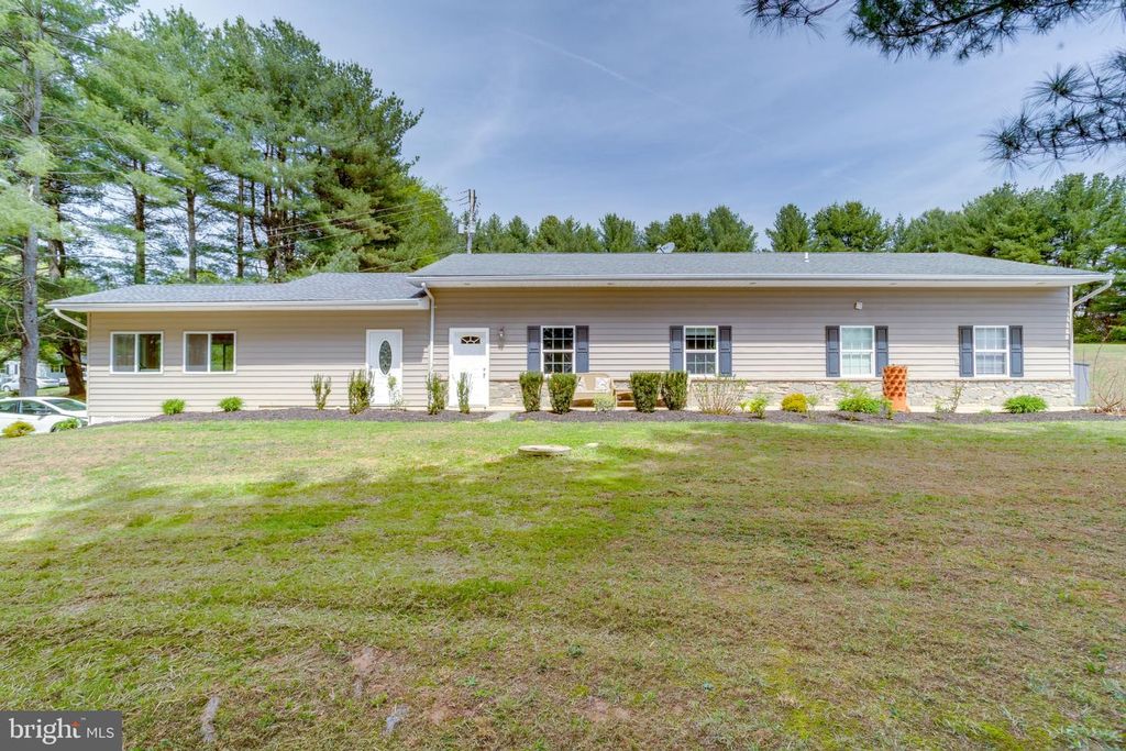 Image 1 of property listing at 602 CASCADE VIEW CT, Parkton, MD 21120