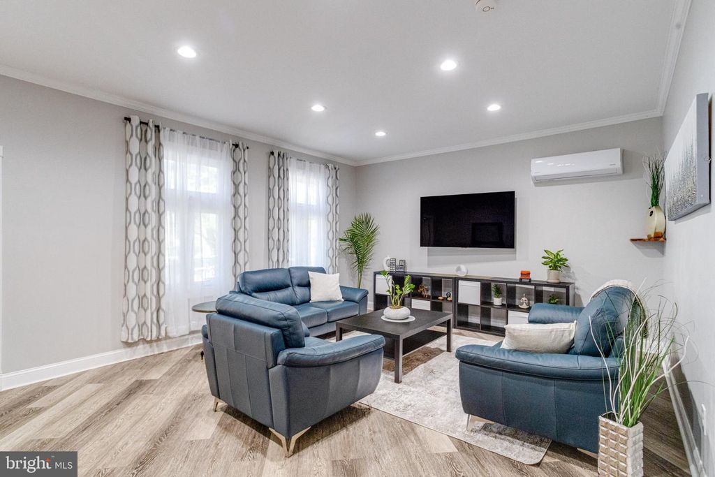 Image 10 of property listing at 602 CASCADE VIEW CT, Parkton, MD 21120