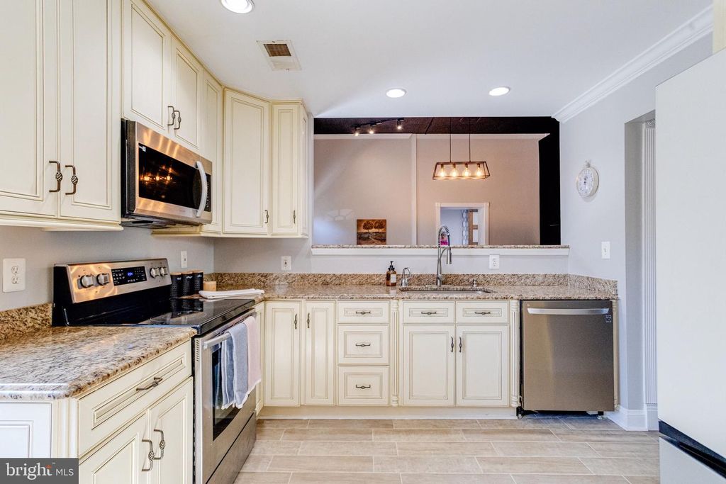 Image 24 of property listing at 602 CASCADE VIEW CT, Parkton, MD 21120