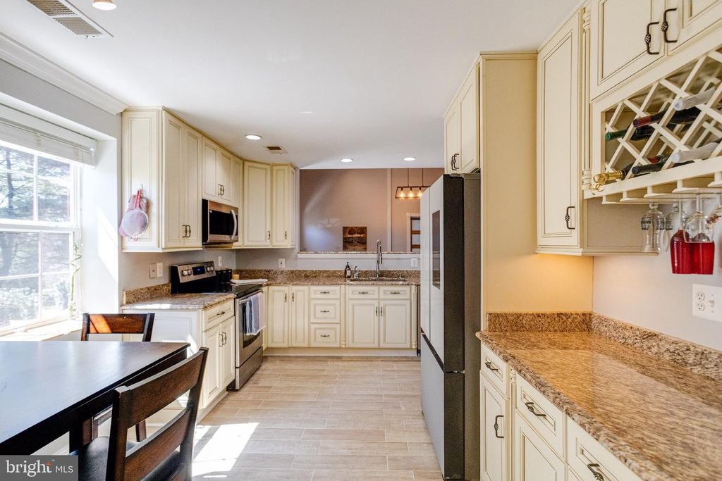 Image 25 of property listing at 602 CASCADE VIEW CT, Parkton, MD 21120