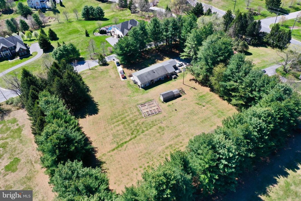 Image 76 of property listing at 602 CASCADE VIEW CT, Parkton, MD 21120