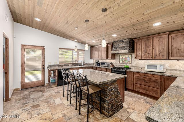 601 W GIBRALTAR Lane, Phoenix, AZ 85023