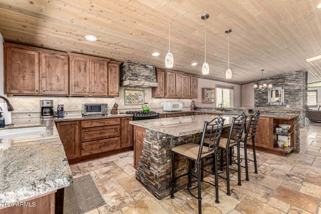 601 W GIBRALTAR Lane, Phoenix, AZ 85023