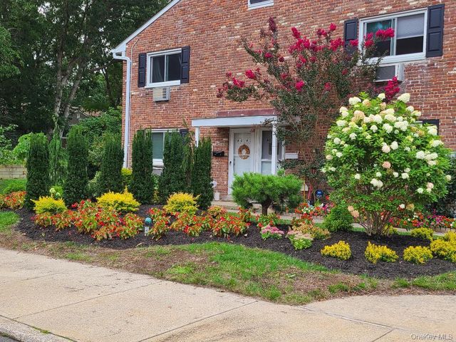 40-218 W 4th Street 218, Patchogue, NY 11772