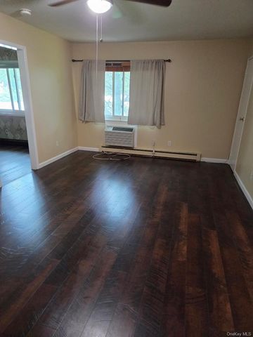 40-218 W 4th Street 218, Patchogue, NY 11772